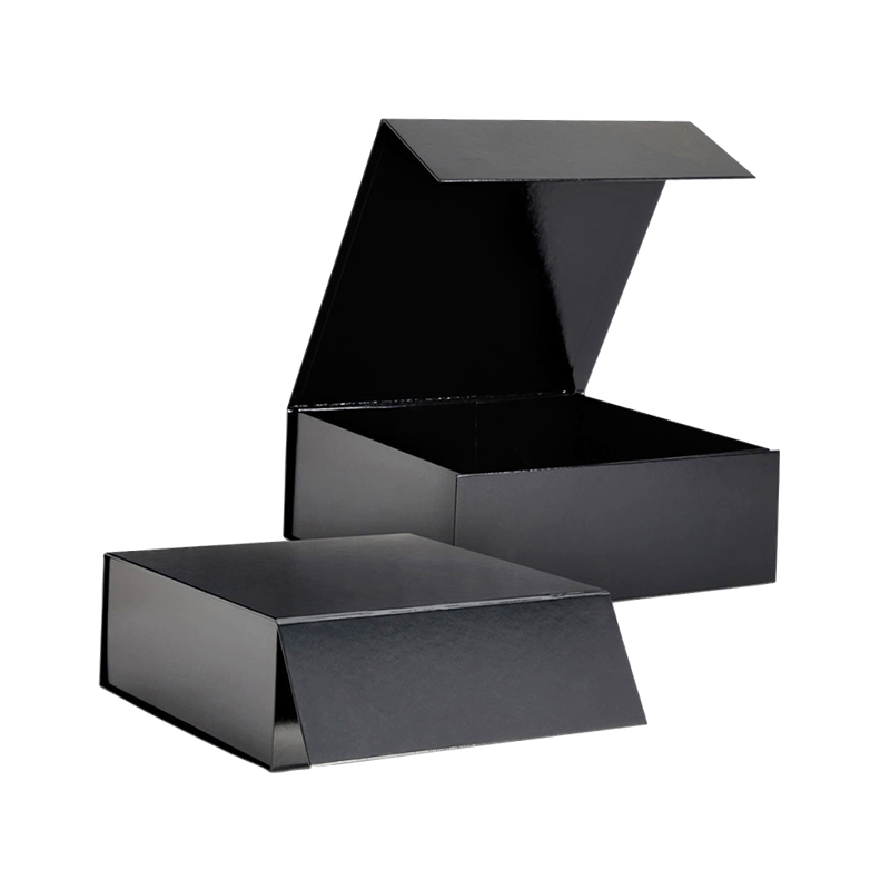 Is the tolerance of the fit between the lid and the body of a clam shell box precise enough to prevent issues like the lid coming off due to looseness or difficulty in opening due to tightness?